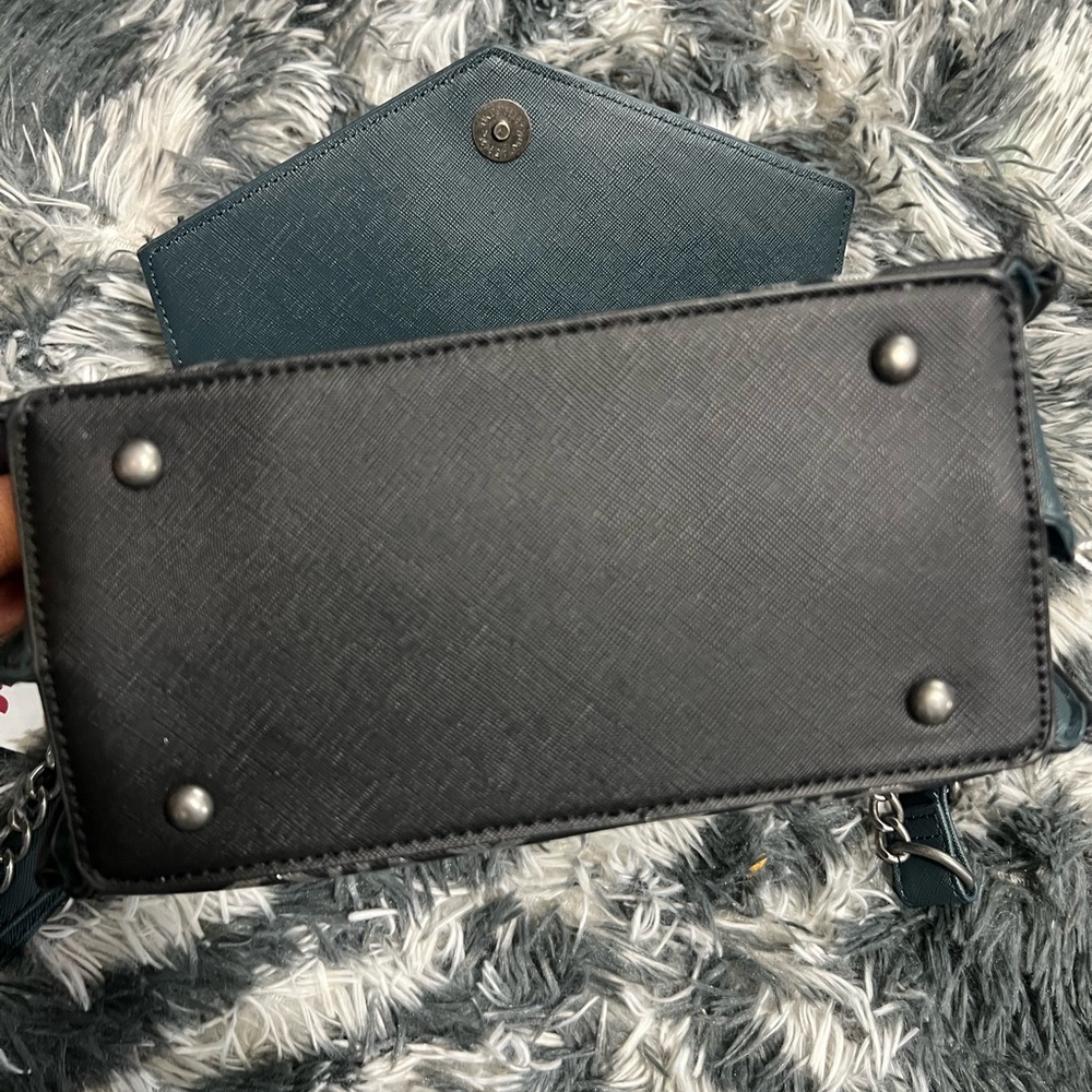 LOUNGEFLY BLACK PANTHER WAKANDA FOREVER
CROSSBODY BAG NWT - Picture 12 of 12